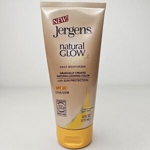 Jergens Natural Glow Daily Moisturizer Fair to Medium Skin Tones SPF 20